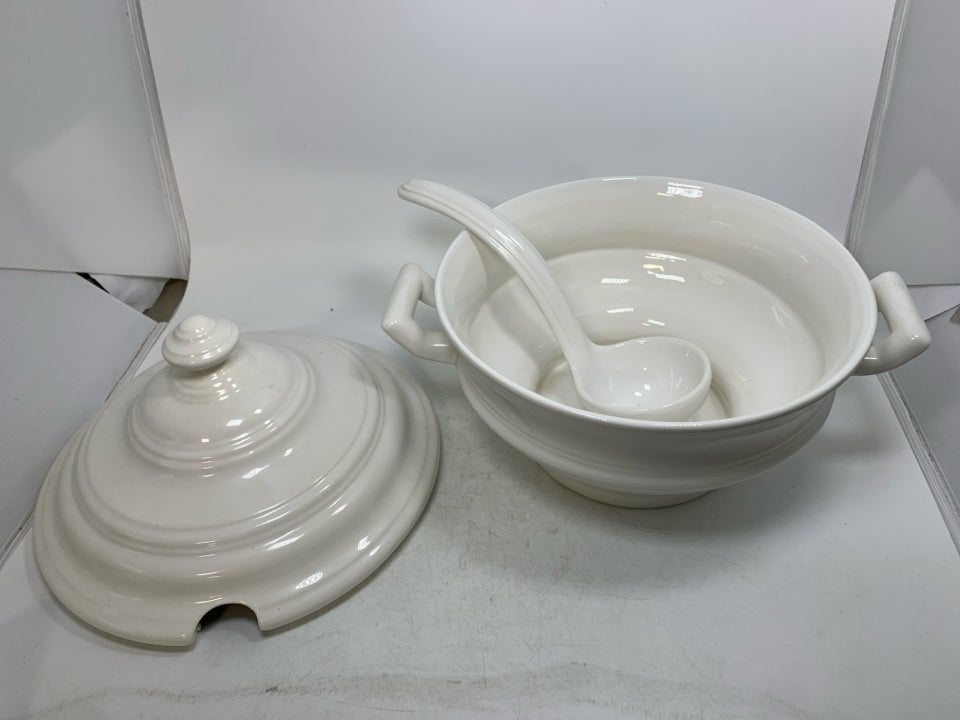 LARGE HEAVY SOUP TUREEN W/ LADLE & LID.