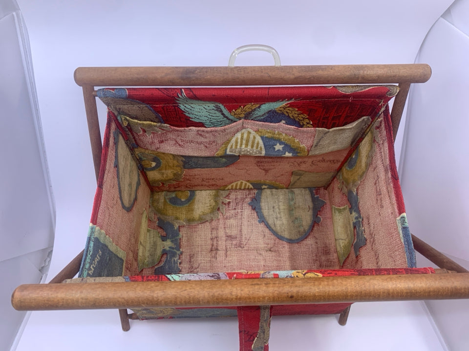 VTG FOLDING FABRIC SEWING BASKET- AMERICANA DECOR W/WOOD.