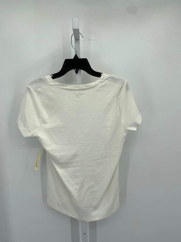 St. Johns Bay Size Medium Misses Short Sleeve Shirt