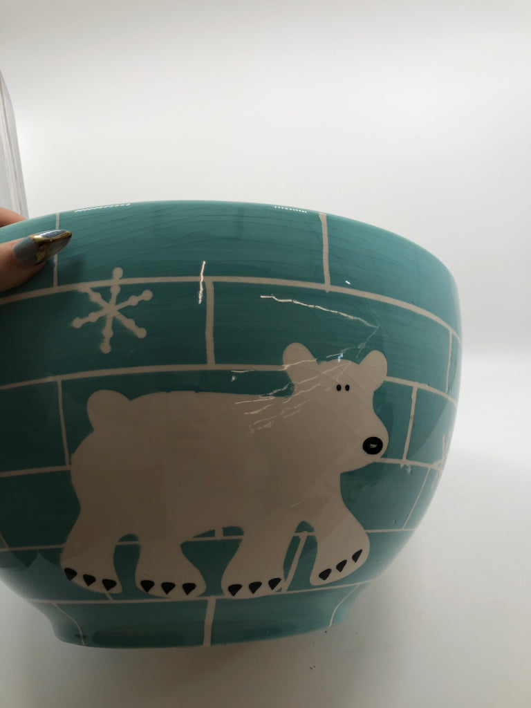 CERAMIC BOWL W/SNOWMAN IGLOO DESIGN.