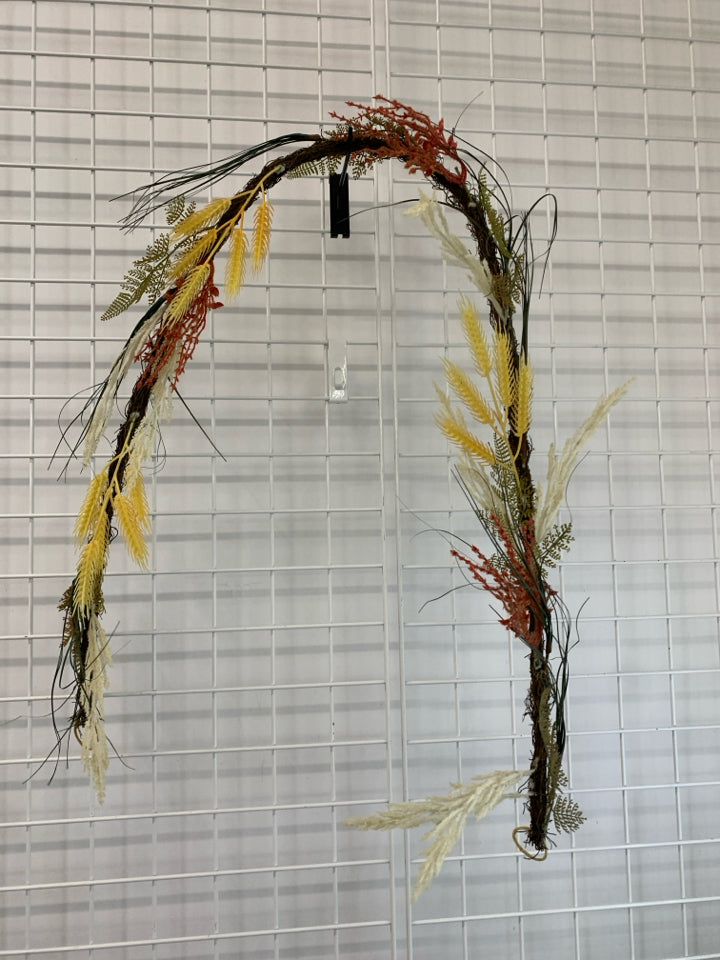 LONG FLORAL FALL GARLAND.