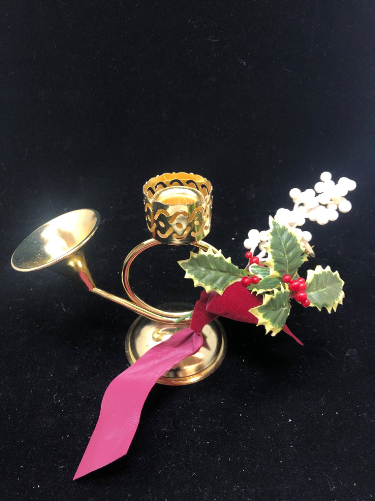GOLD HORN CANDLE HOLDER W/WHITE BERRIES.