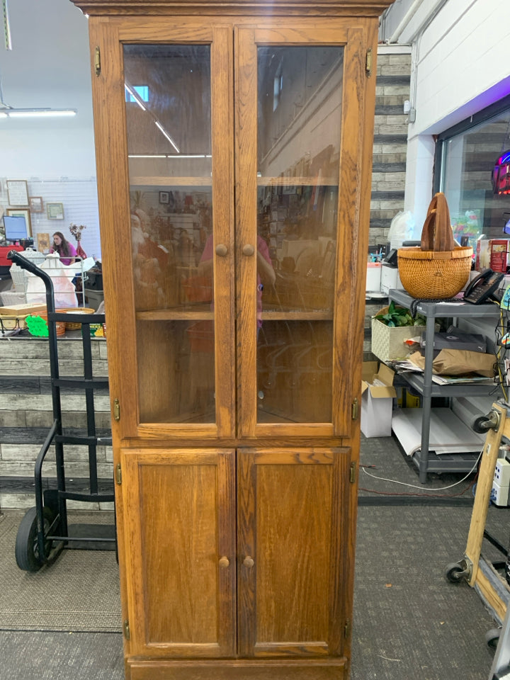 CORNER DISPLAY HUTCH.