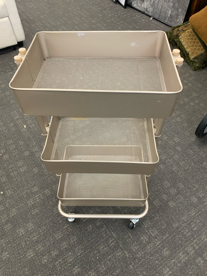 3 TIER METAL ORGANIZER CART.