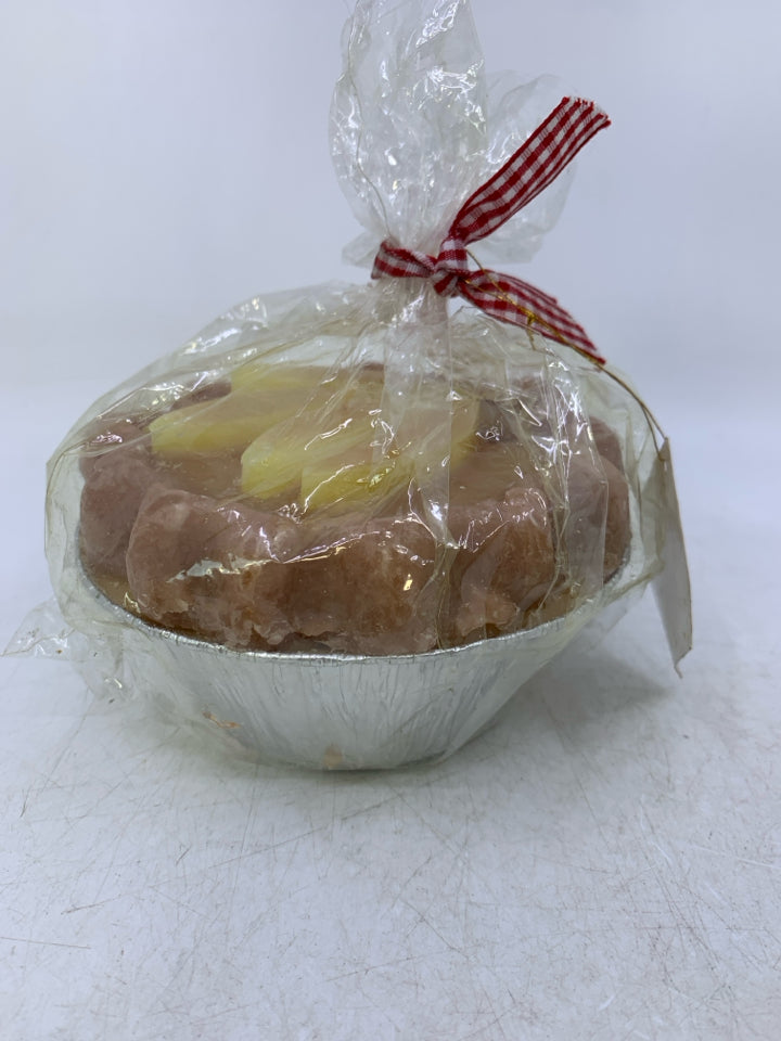 APPLE PIE SHAPED CANDLE.
