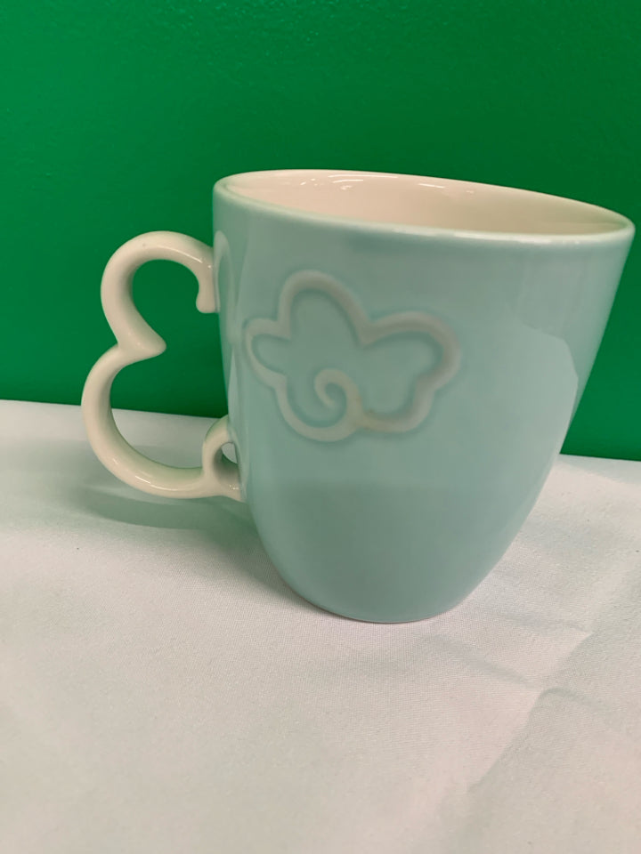 TEAL ASIAN STYLE CLOUD PATTERN MUG.