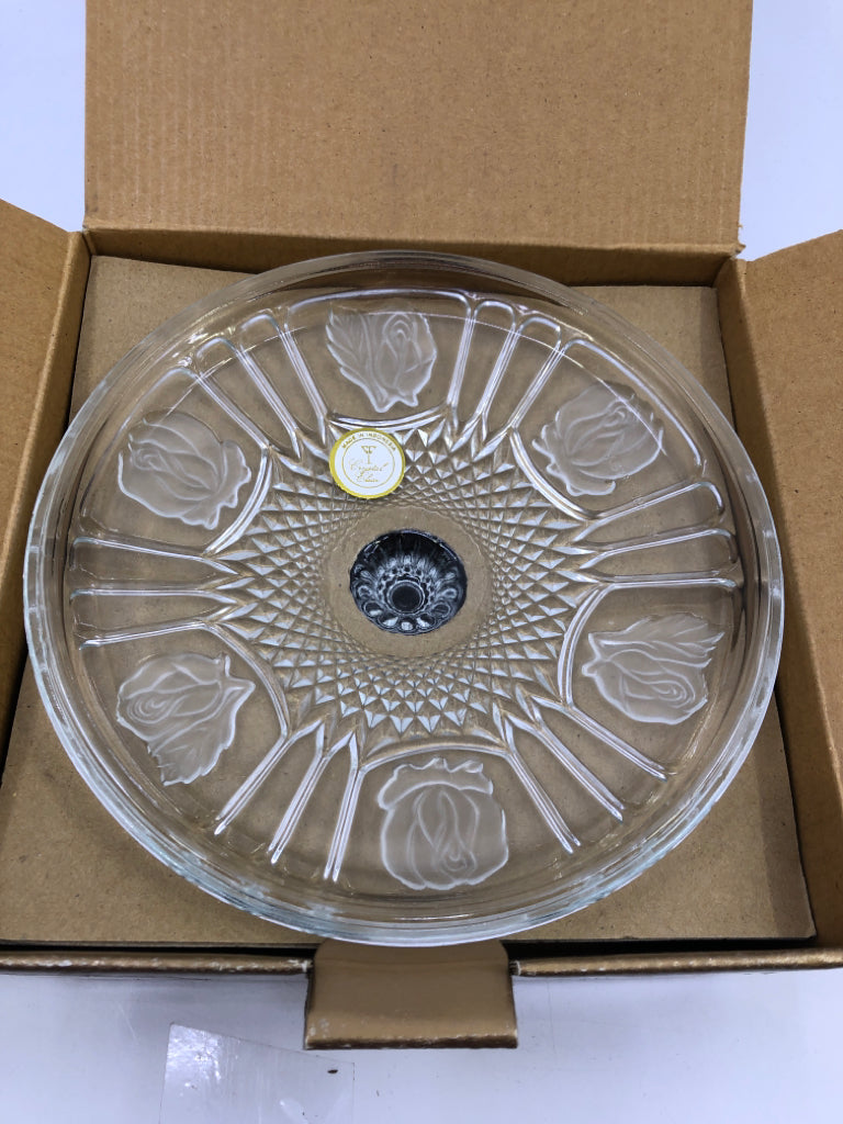 ETCHED GLASS ROSE CANDY DISH W/LID.