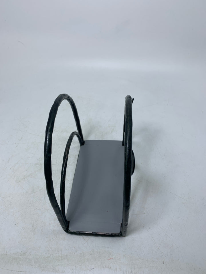 GREY METAL FORK/SPOON ARCHED NAPKIN HOLDER.