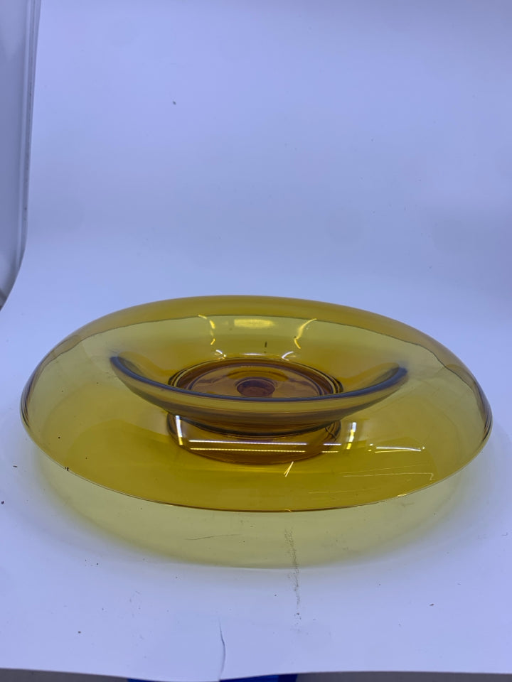AMBER GLASS FOLDED EDGE BOWL.