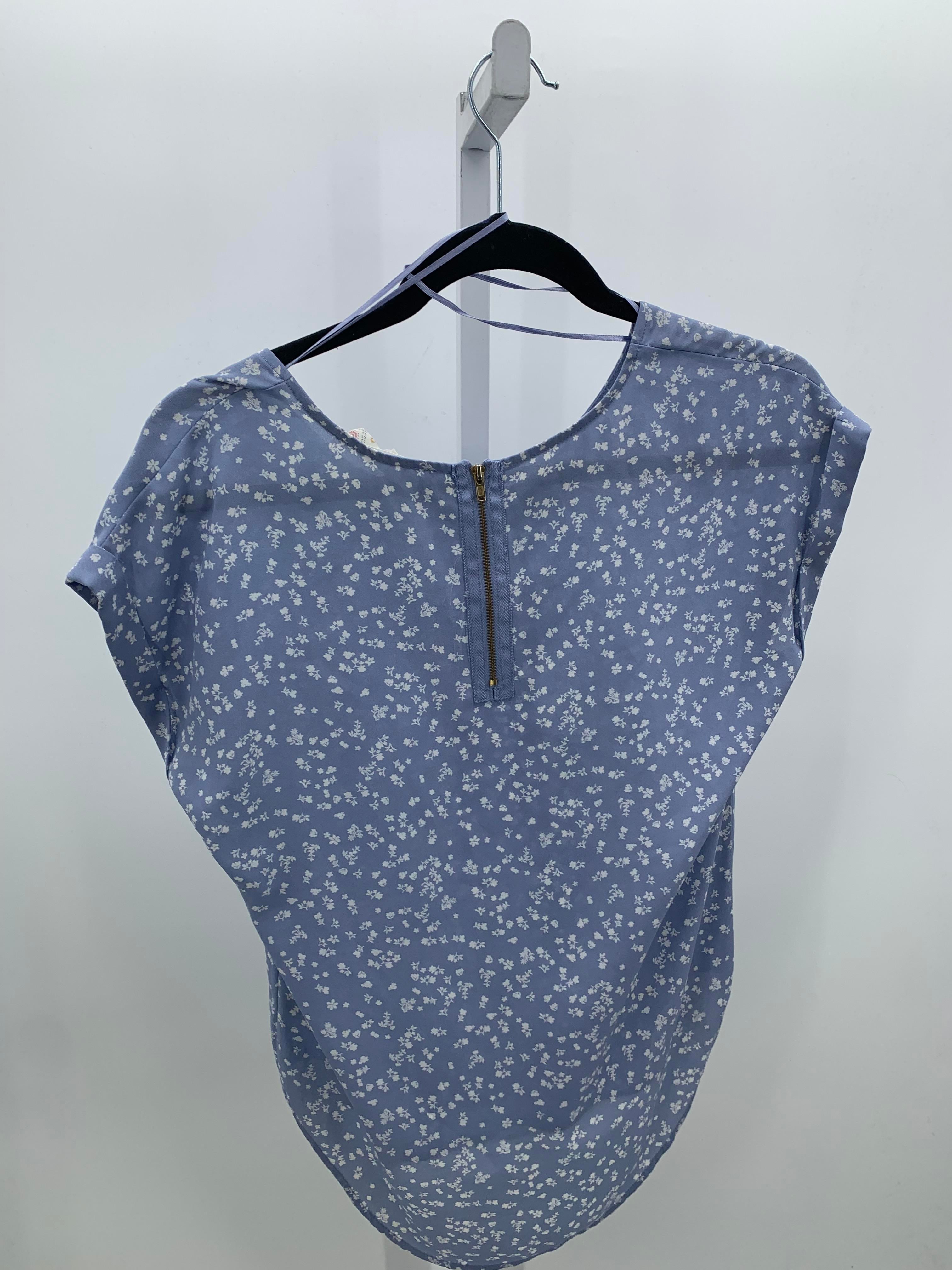 Hippie Rose Size Small Juniors Short Sleeve Shirt