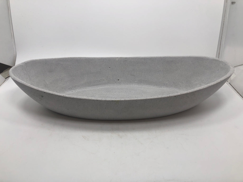 GRAY STONE CENTERPIECE DISH.