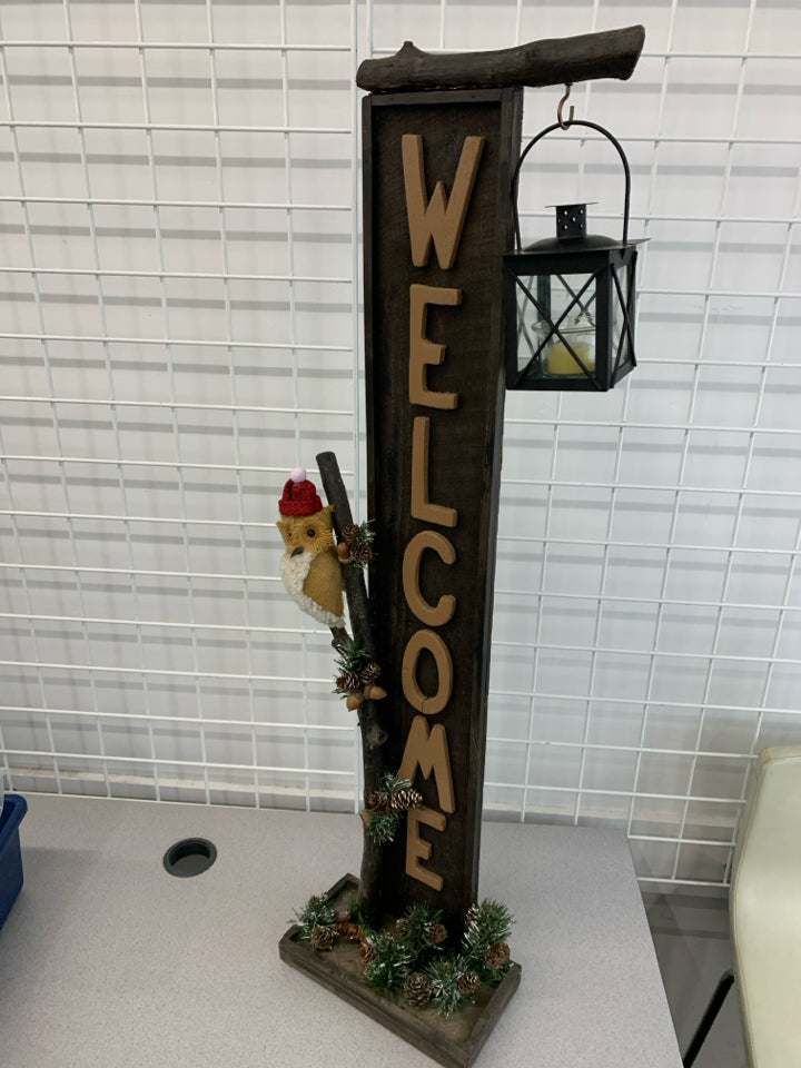 WOODLAND WELCOME LANTERN SIGN.