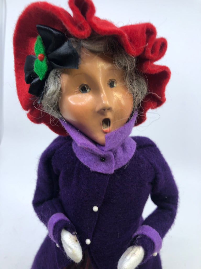 BYERS' CHOICE GRANDMA IN PURPLE COAT-2004.