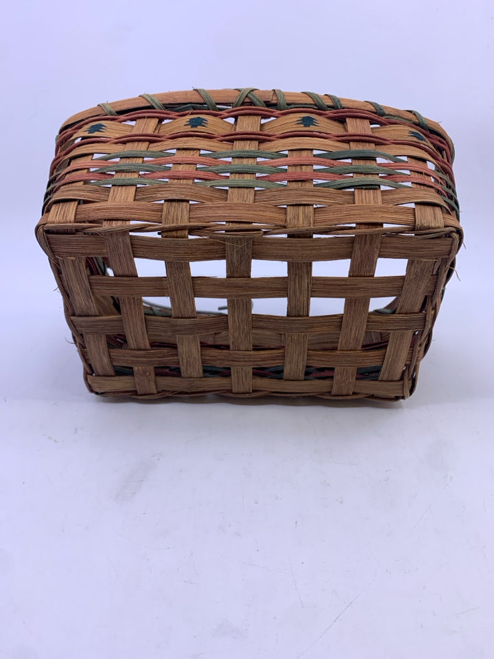 RECTANGLE WOVEN BASKET W/ HANDLE GREEN TREES.