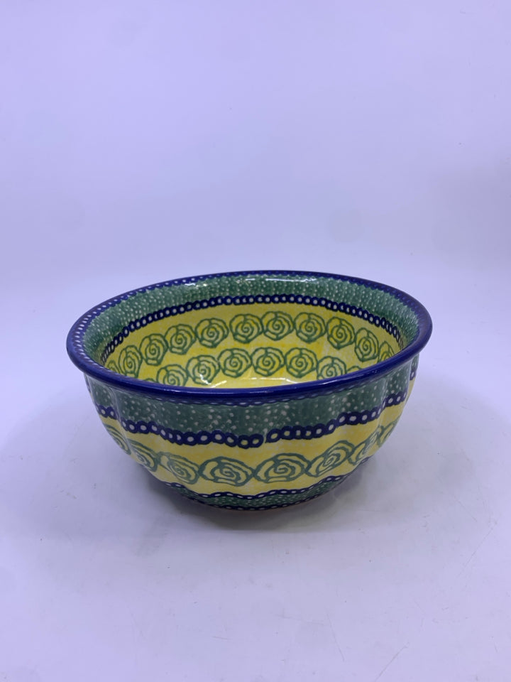 POLISH POTTERY BLUE GREEN ROSE PATTERN BOWL.