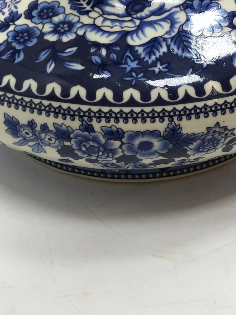 VTG BLUE/WHITE TALL DETAILED PITCHER.