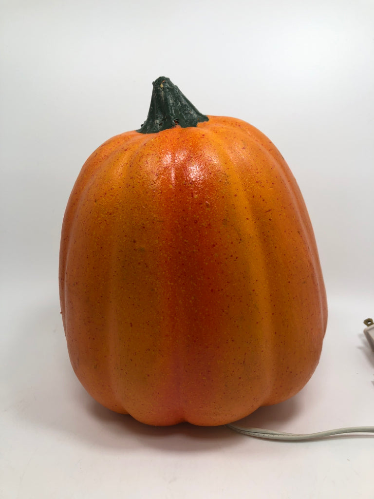 SM LIGHT-UP JACK-O-LANTERN.