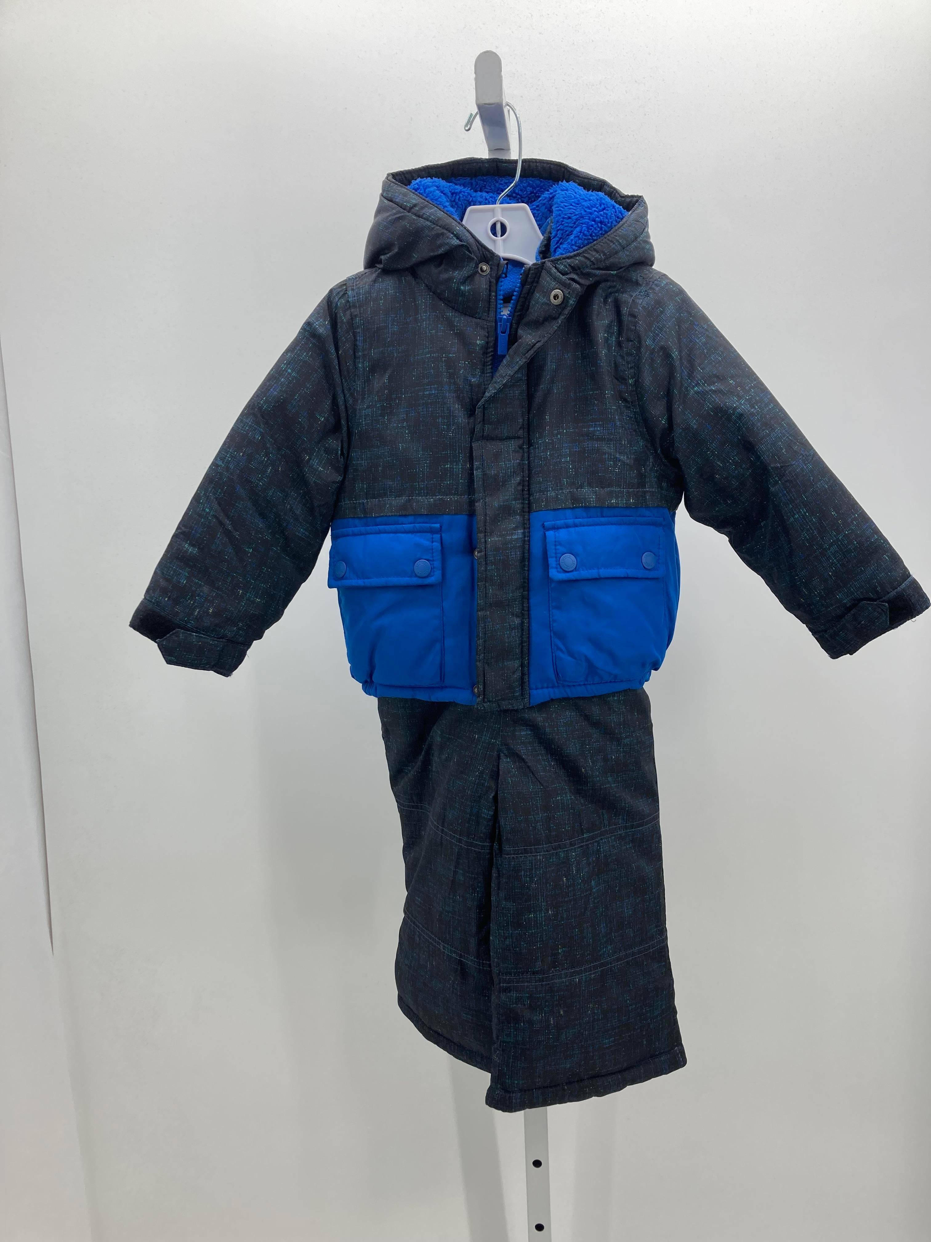 HOODED ZIP JACKET AND BIB SNOW PANTS