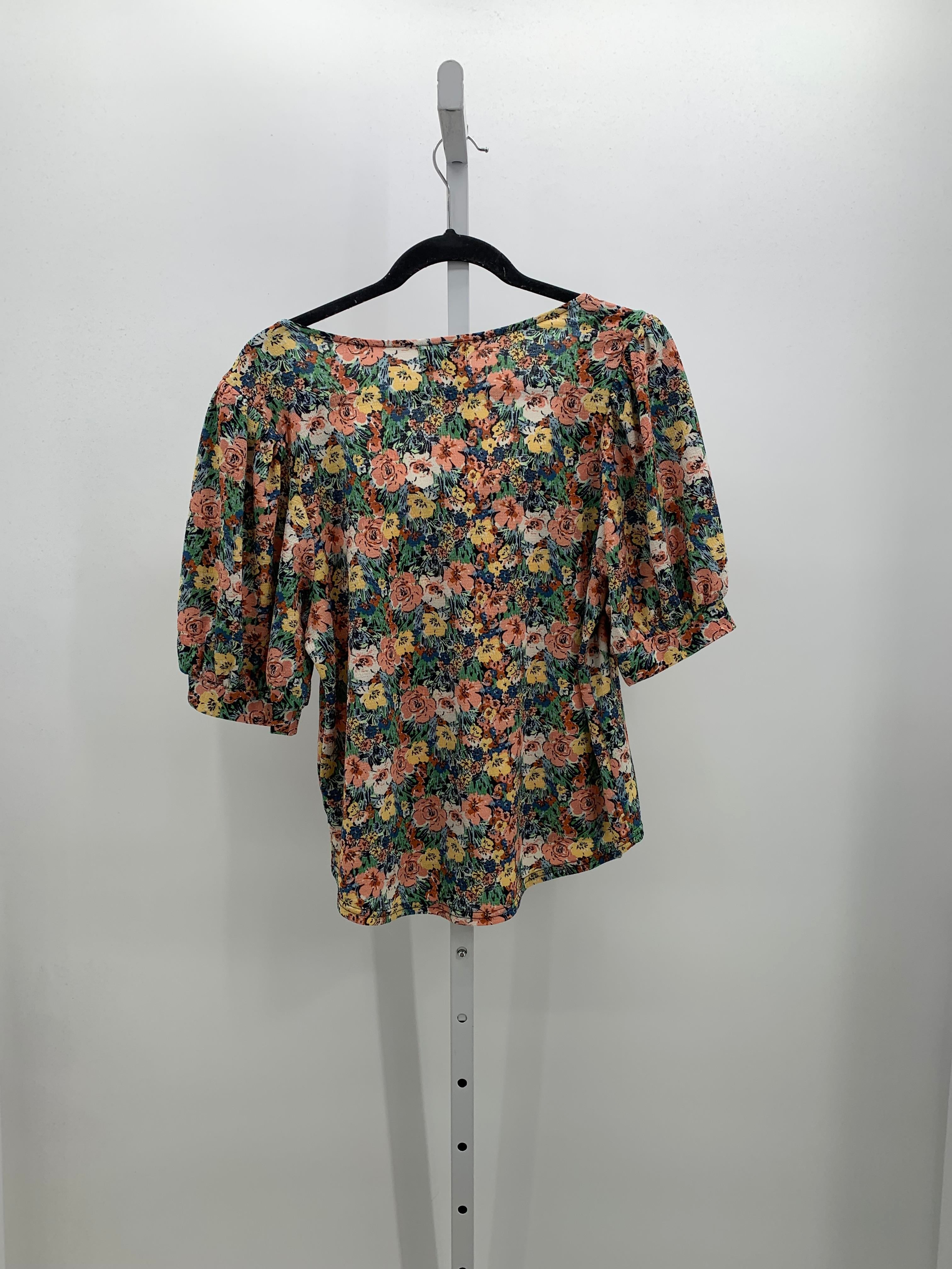 Mello Day Size Medium Misses Short Sleeve Shirt