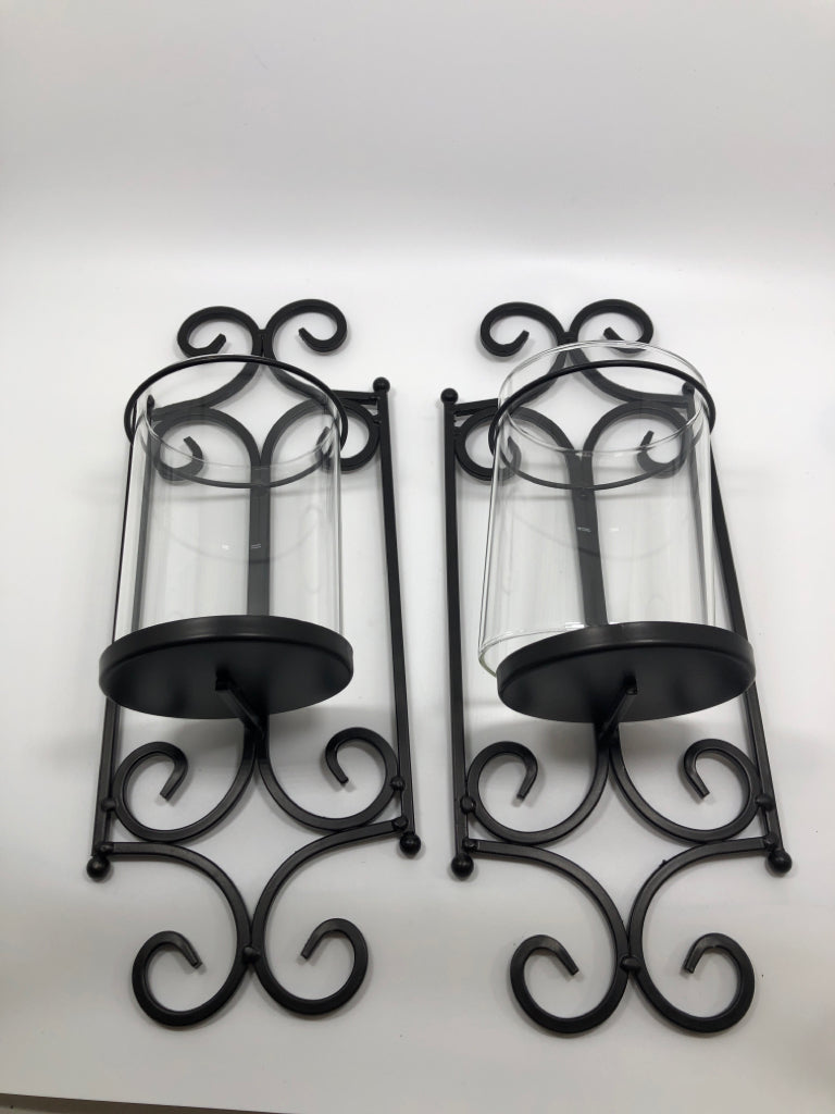 2 METAL SCROLL WALL SCONCE CANDLE HOLDER.
