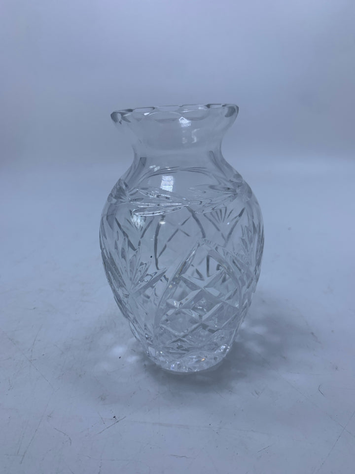CRYSTAL W/ DETAILED CUTS VASE * SIGNED.