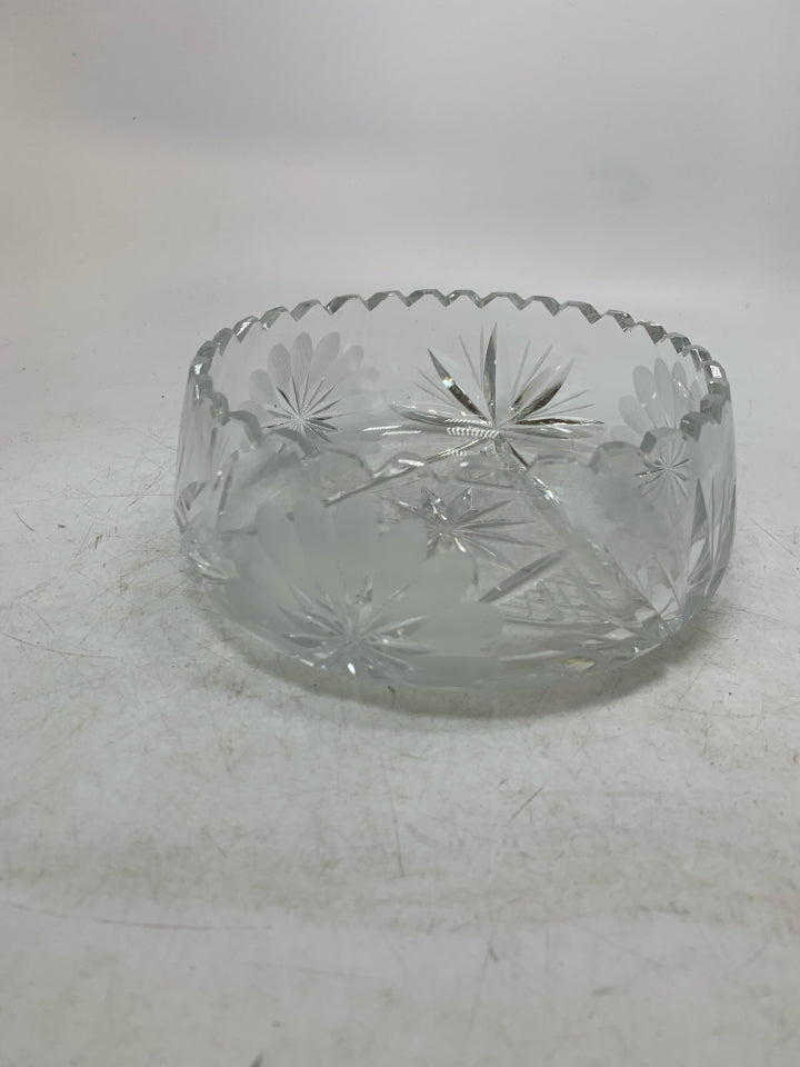 CRYSTAL BOWL W/ FLOWER ETCHING/ STAR DESIGN.