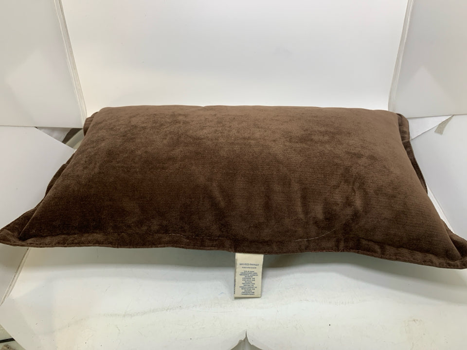 BROWN RECTANGLE PILLOW.