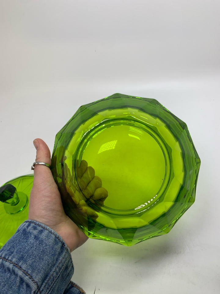 VTG EMERALD GREEN DIAMOND POINT COVERED CANDY DISH.
