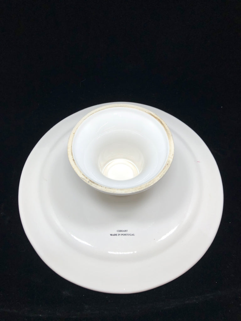 RAISED WHITE CAKE STAND W/GLASS COVER.