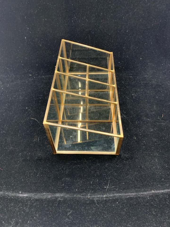 GLASS DIVIDED ORGANIZER W/ METAL EDGES.