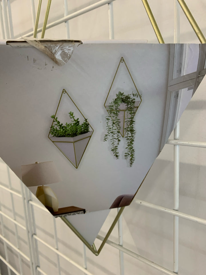 NIP 2 WALL DECOR PLANTERS.
