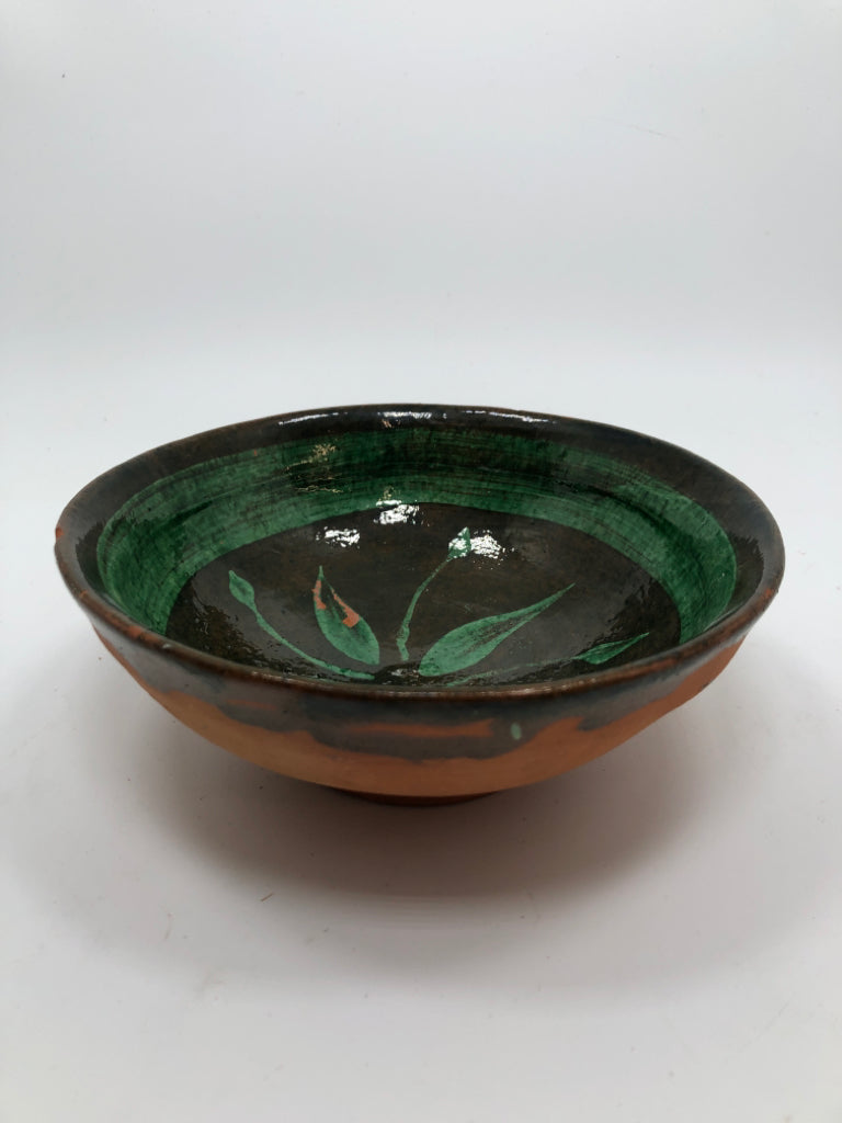 GREEN/BROWN GLAZED TERRA COTTA BOWL.