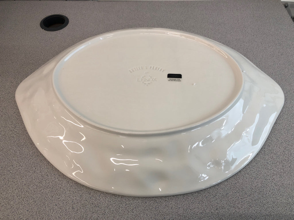 LENOX BUTLERS PANTRY LEAVES EMBOSSED SERVING PLATTER.