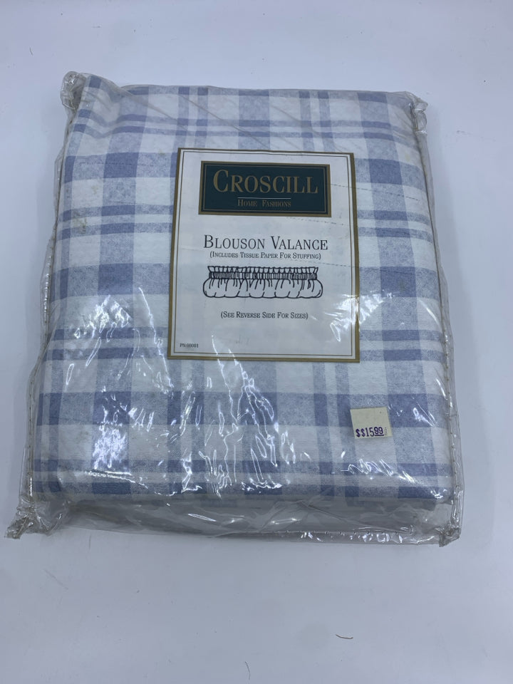 NIP BLUE/WHITE CHECKERED BLOUSON VALANCE