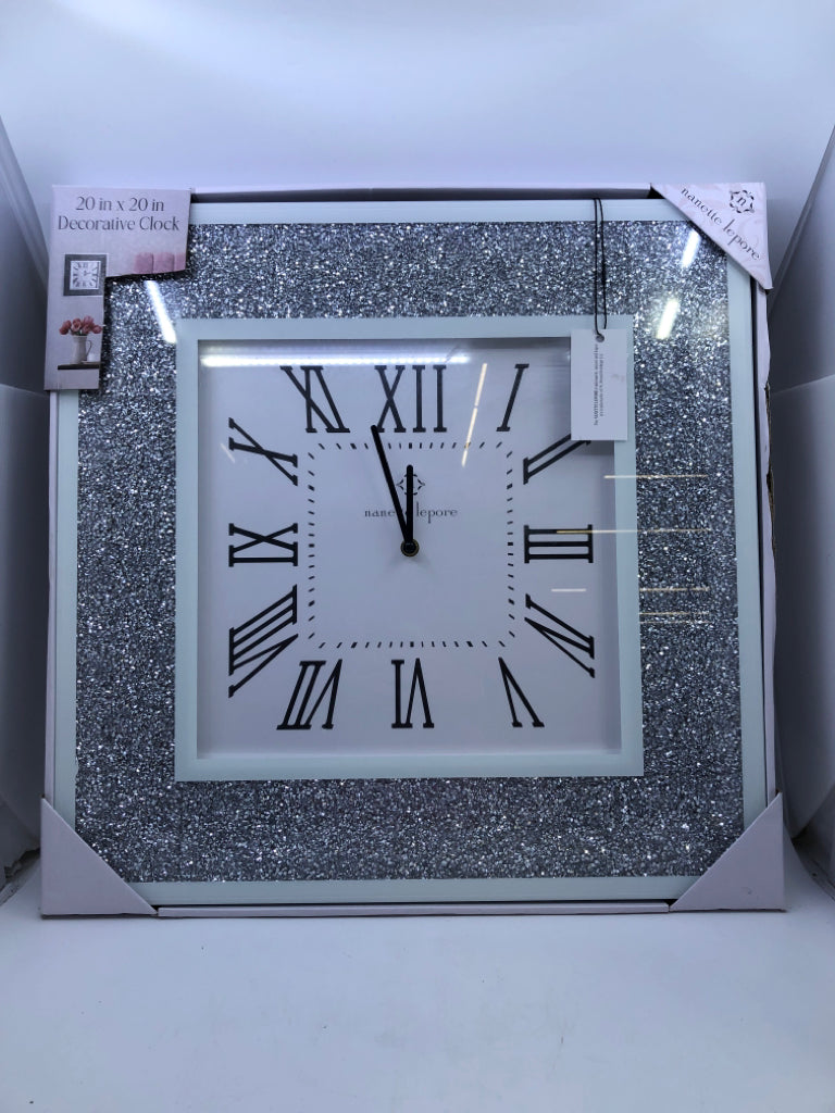 NIP SILVER SPARKLES SQUARE CLOCK NANETTE LEPORE.