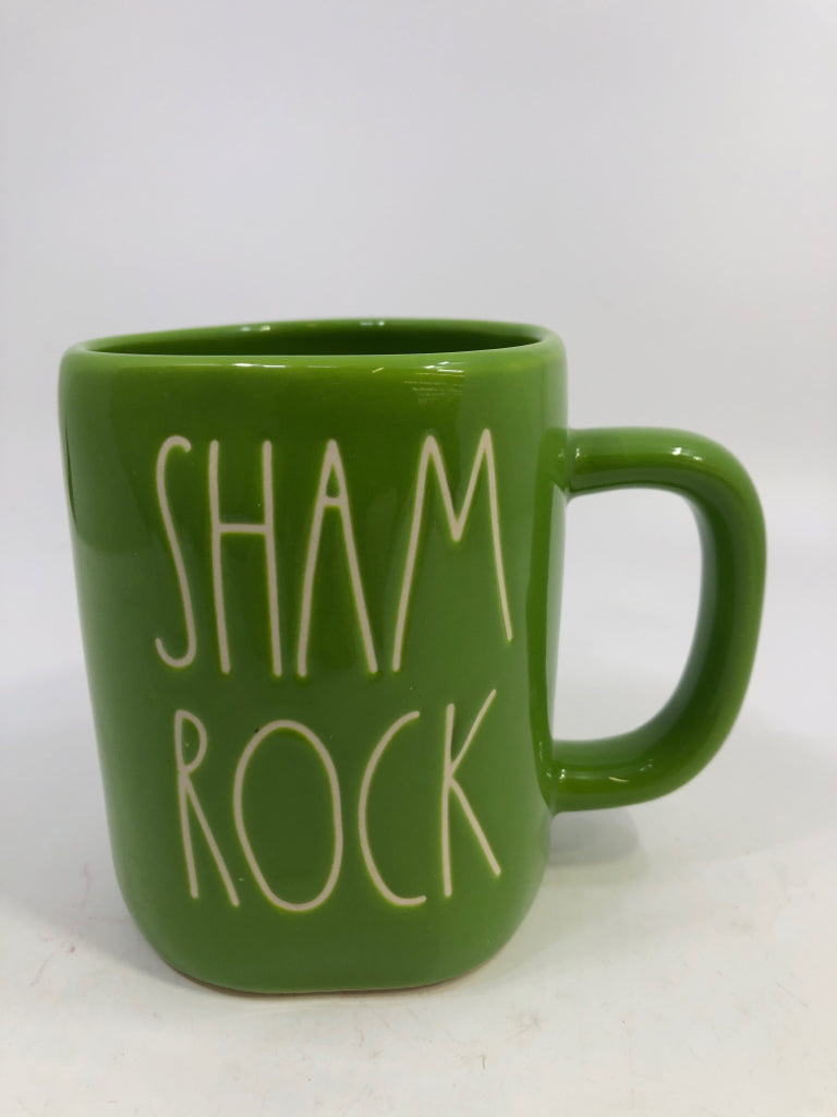 RAE DUNN SHAM ROCK GREEN MUG.