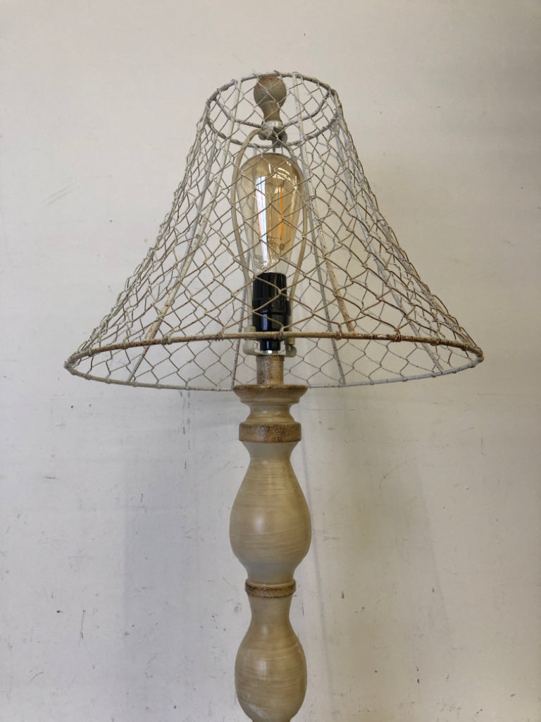 TAN DISTRESSED BASE TOUCH LAMP W/WHITE WIRE FRAME.