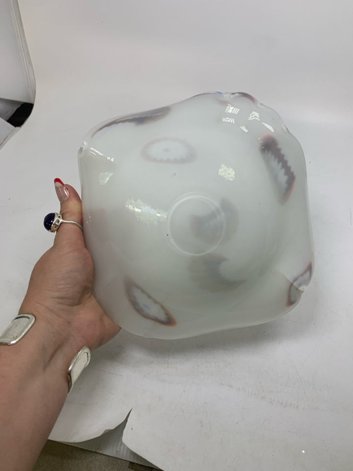 BOWL GLASS SHALLOW BOWL W/ ORANGE DETAILS UNEVEN CORNERS.