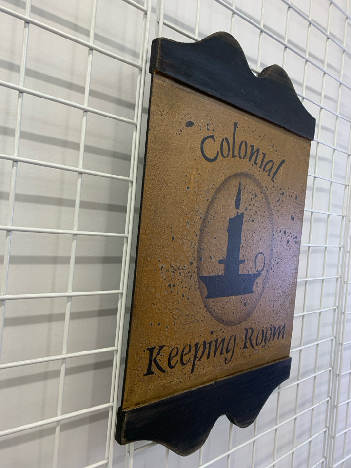 COLONIAL KEEPING ROOM WOOD WALL HANGING.