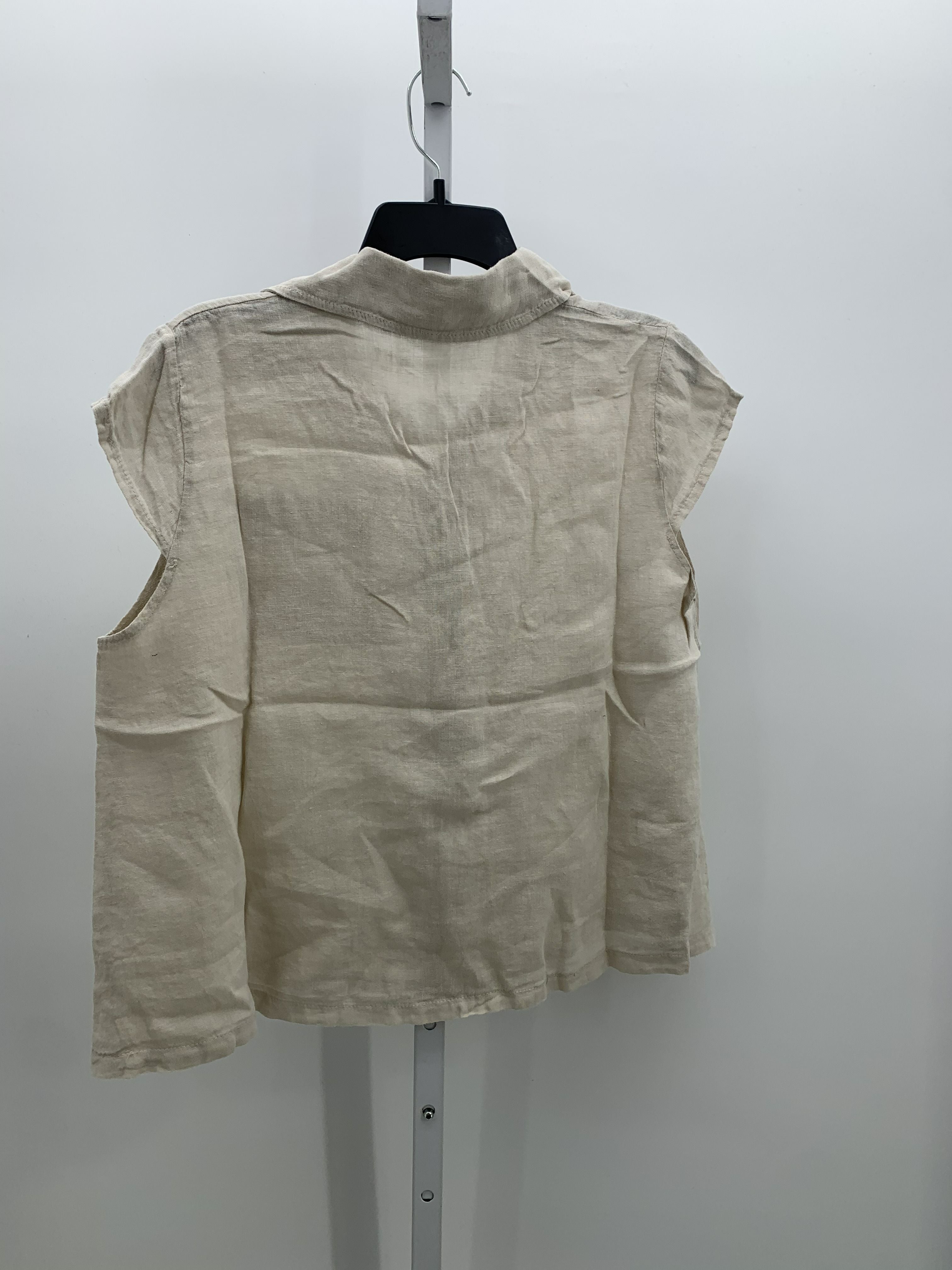 Size Small Misses Short Sleeve Shirt
