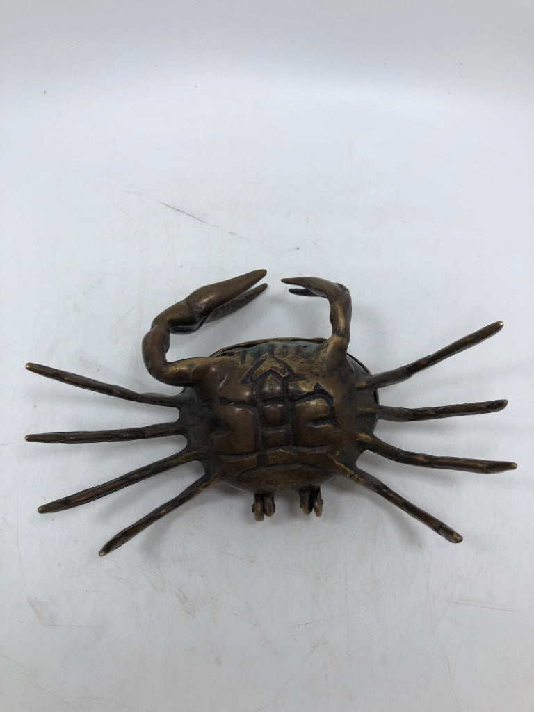 VTG STYLE BRASS CRAB BOX.