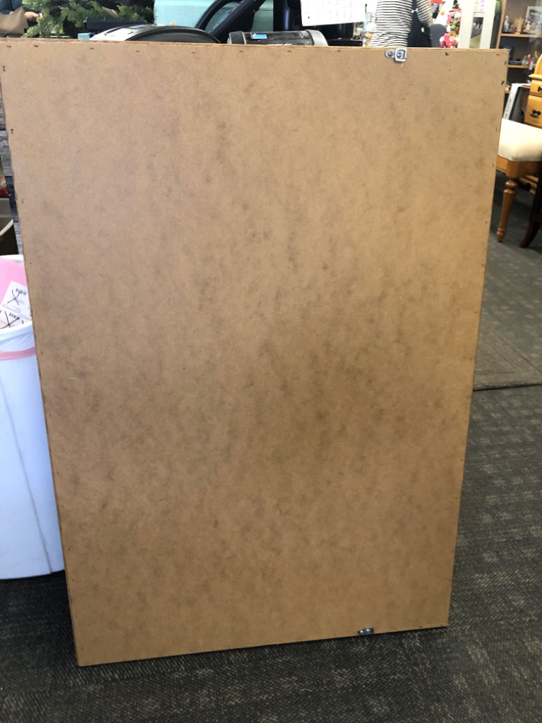LARGE LIGHT WOOD MIRROR.