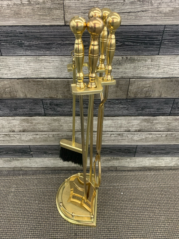 5 PC BRASS FIREPLACE SET.