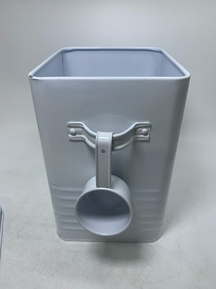 WHITE METAL LAUNDRY CONTAINER W/ SCOOP.