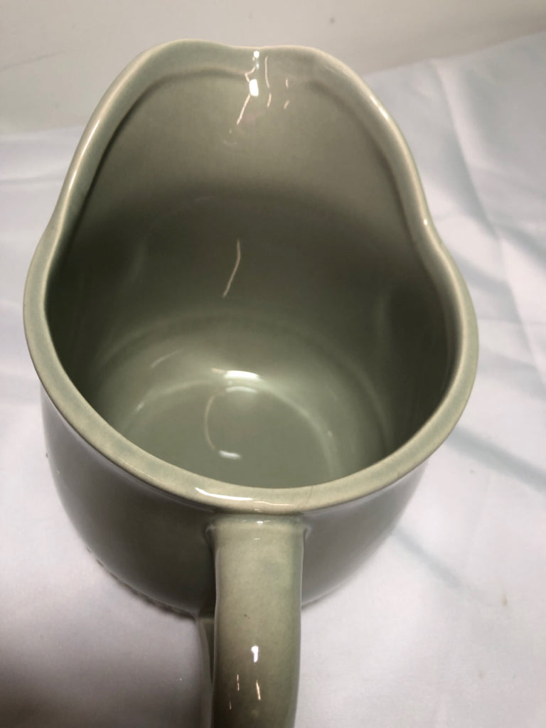 GREY SHORT PITCHER.