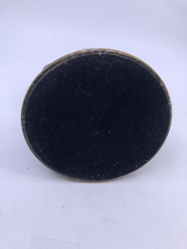 FOOTED METAL CIRCLE DESK CLOCK BLACK DISTRESSED.