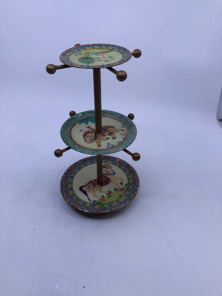 3 TIER METAL ELEPHANT DISH.