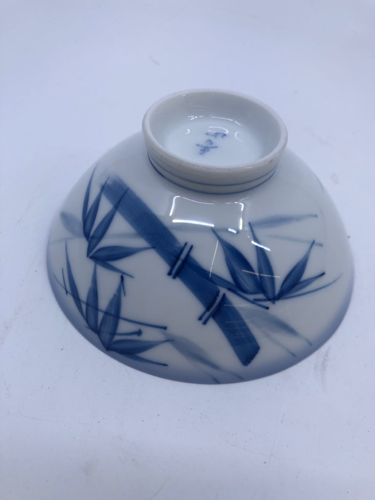 BLUE BAMBOO AND LEAVES BOWL.