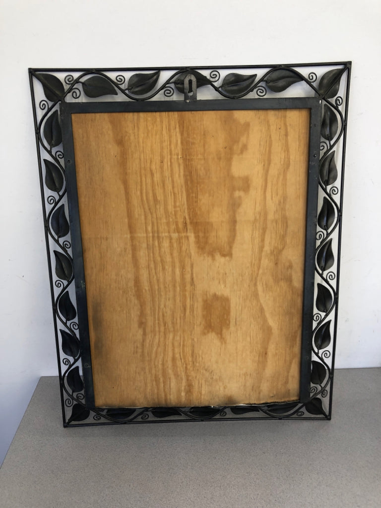 HEAVY METAL LEAF DETAIL EDGE MIRROR.