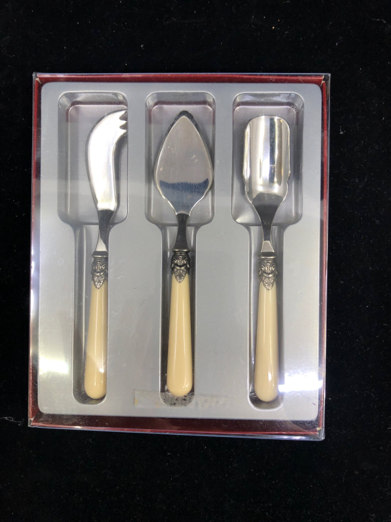 NIB 3 PC IVORY CHEESE KNIFE SET